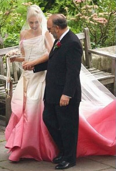 gwen stefani wedding gown. 17 Gwen Stefani (September